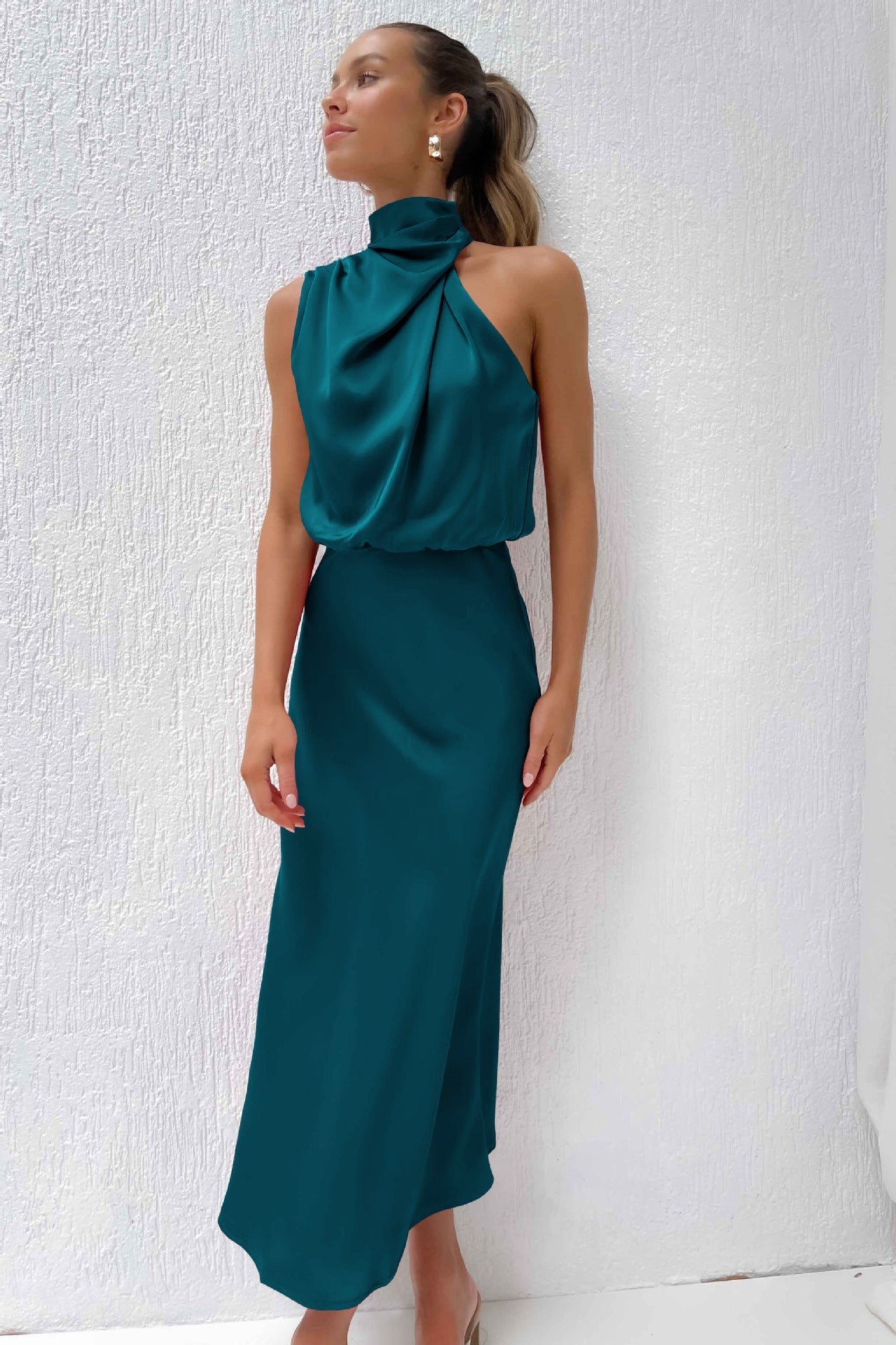 Auriane™ | Robe longue en satin à col halter