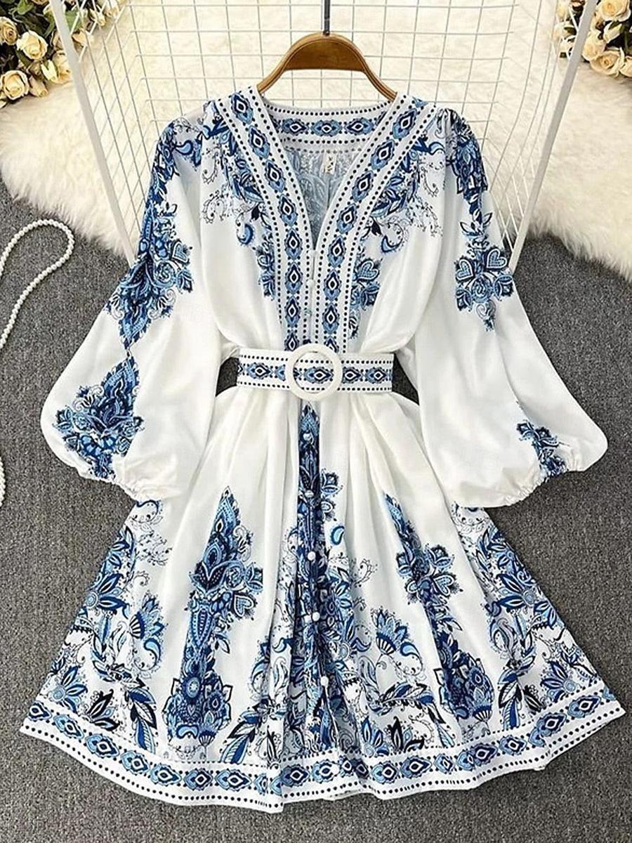 Leah Mini-robe aérée à manches longues et col en V