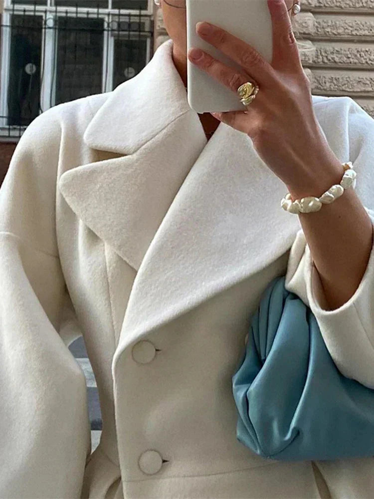 KLARRISE – UN INDISPENSABLE D’HIVER CHIC ET POLYVALENT