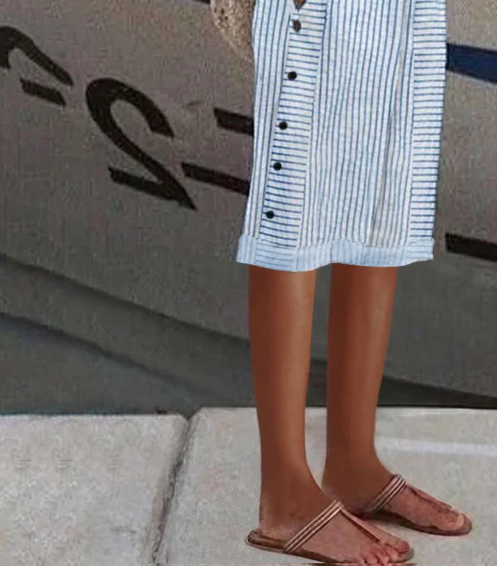 Pantalon bleu à rayures avec poches latérales