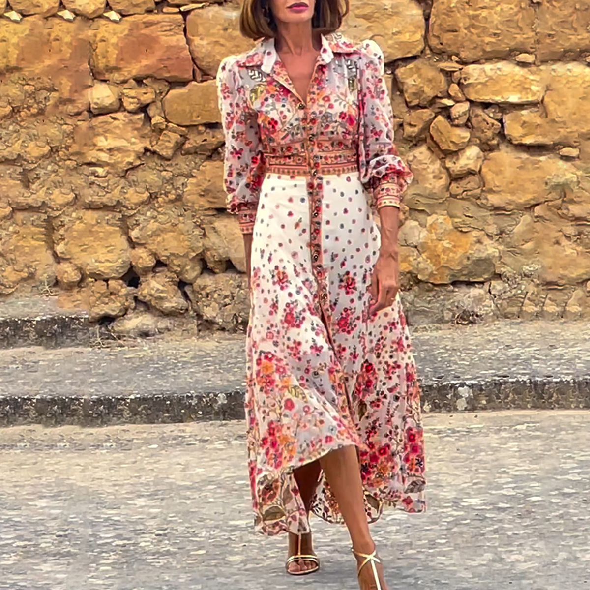 Robe longue élégante à col imprimé floral