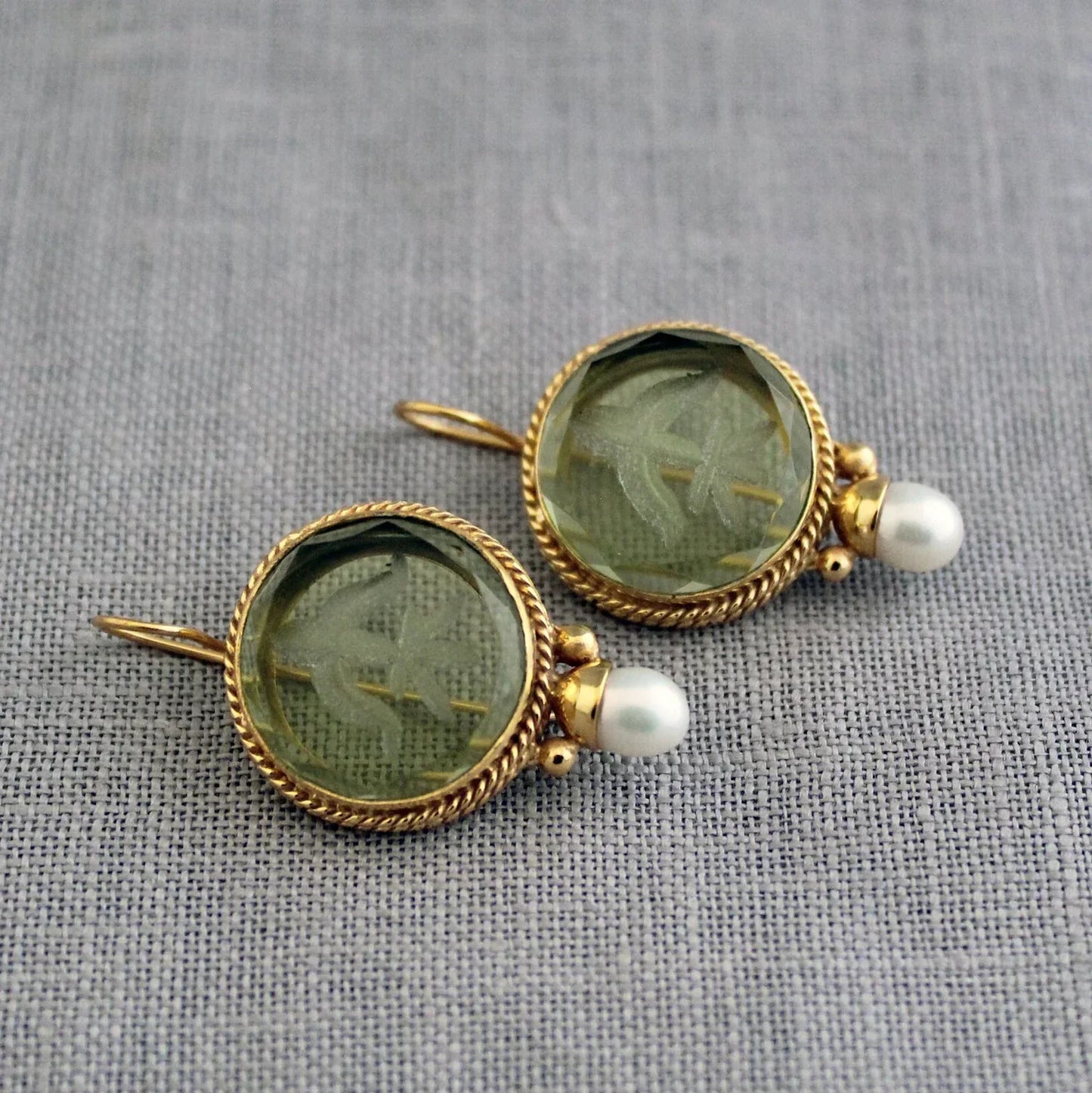 Boucles d'oreilles Penelope Vintage avec pierre verte et perle