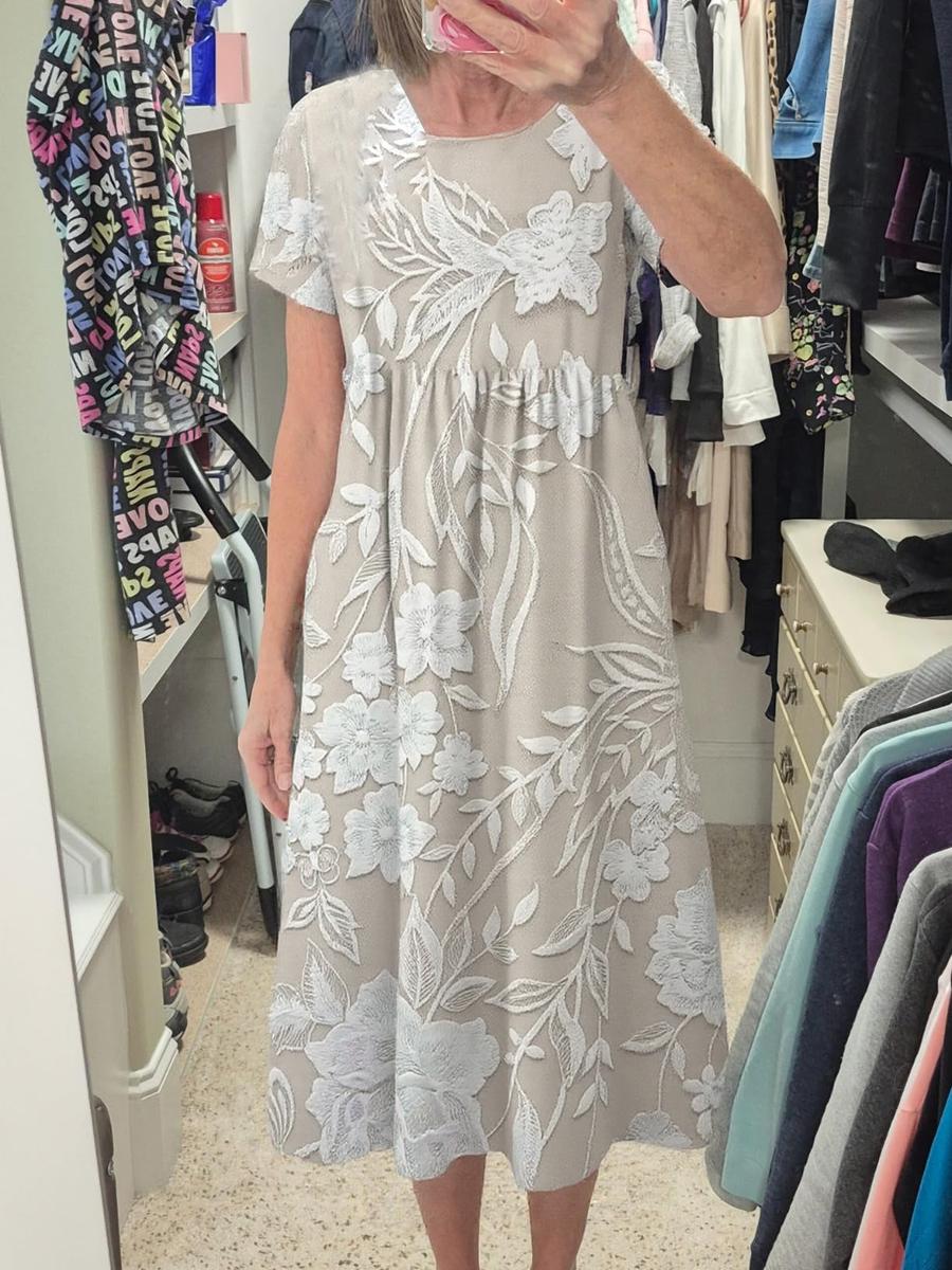 Robe midi basique à col rond et manches courtes