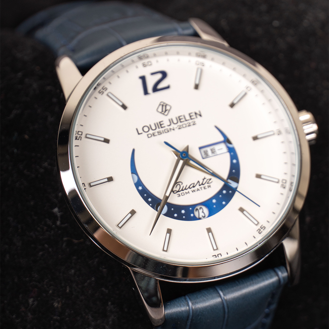 Montre élégante avec phases de lune