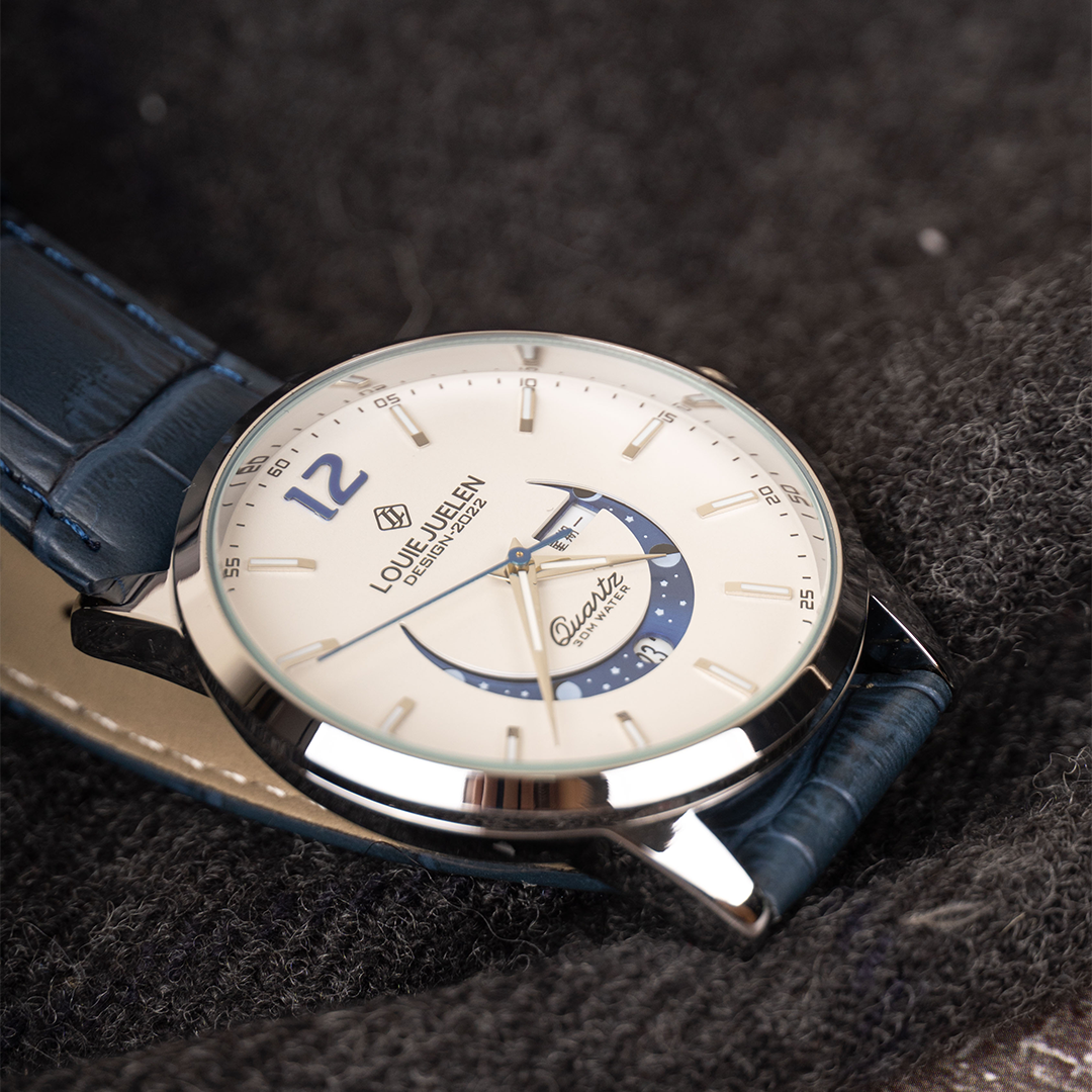 Montre élégante avec phases de lune
