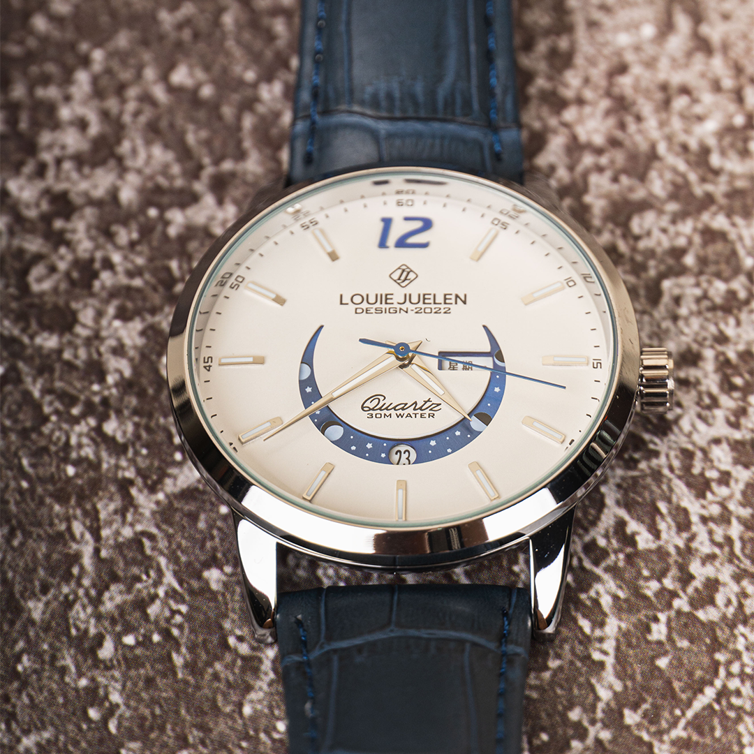 Montre élégante avec phases de lune