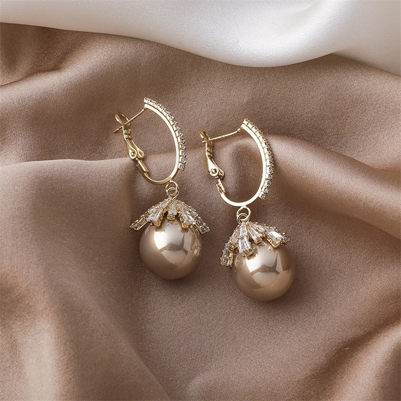 Boucles d'oreilles pendantes Malia avec perle