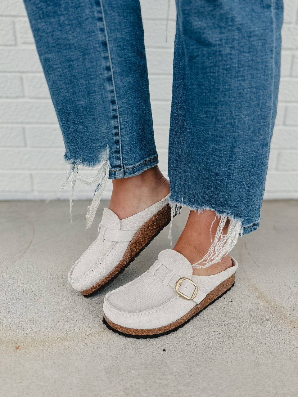 Marchelune Buckley Suede Embossed - Corduroy Antique White