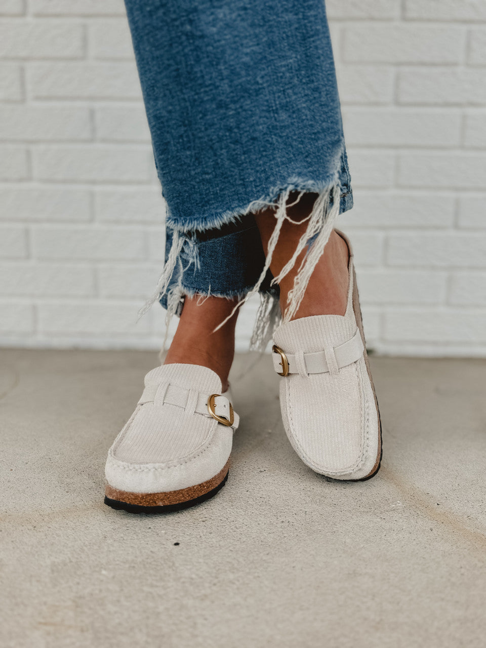Marchelune Buckley Suede Embossed - Corduroy Antique White