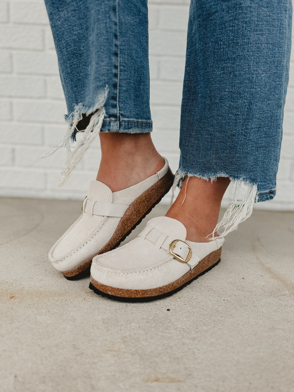 Marchelune Buckley Suede Embossed - Corduroy Antique White