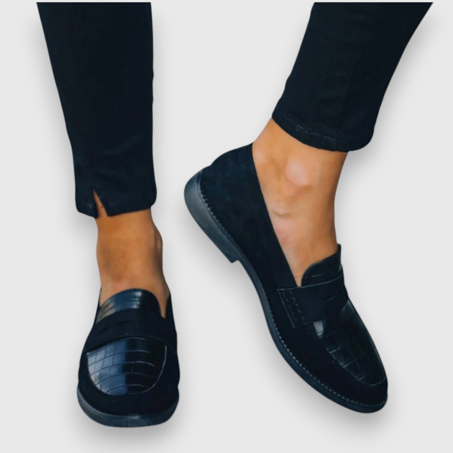 Leanora / Mocassin