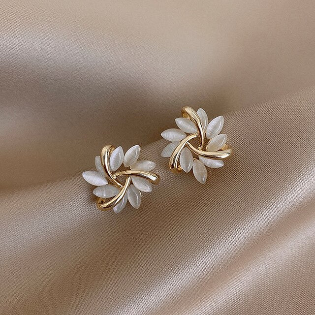 Boucles d'oreilles de luxe en opale blanche Sonja