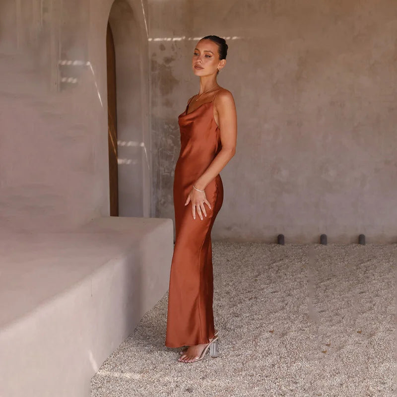 Daira™ | Robe longue en satin