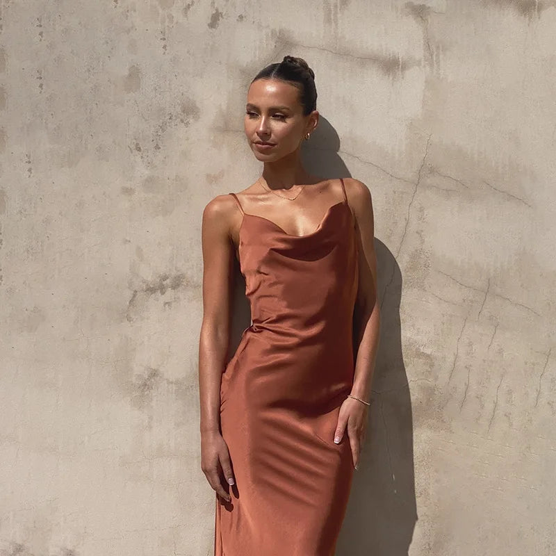 Daira™ | Robe longue en satin