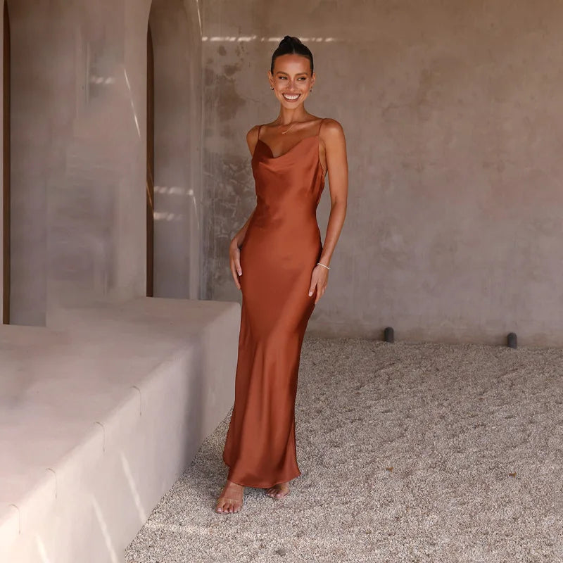 Daira™ | Robe longue en satin