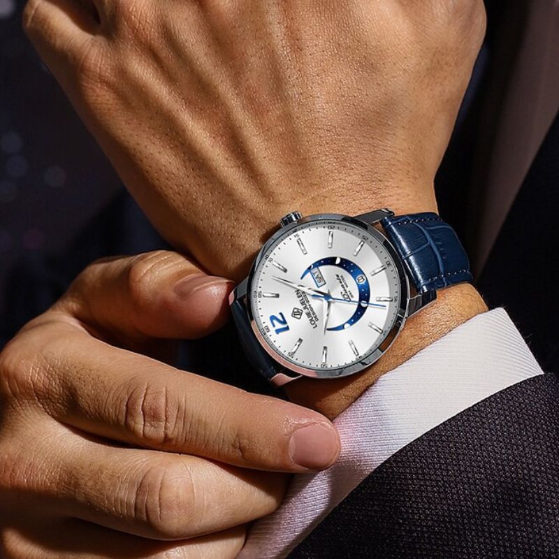 Montre élégante avec phases de lune
