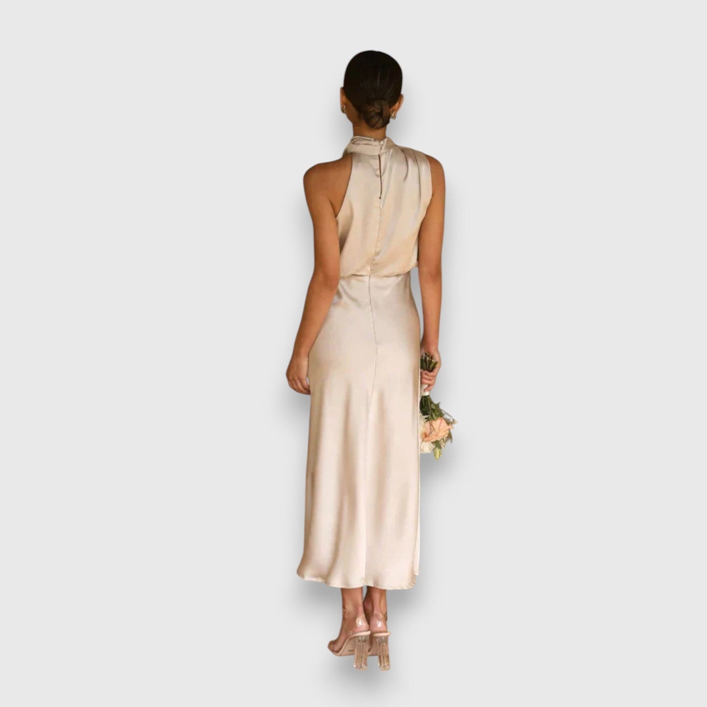 Zaina / Robe