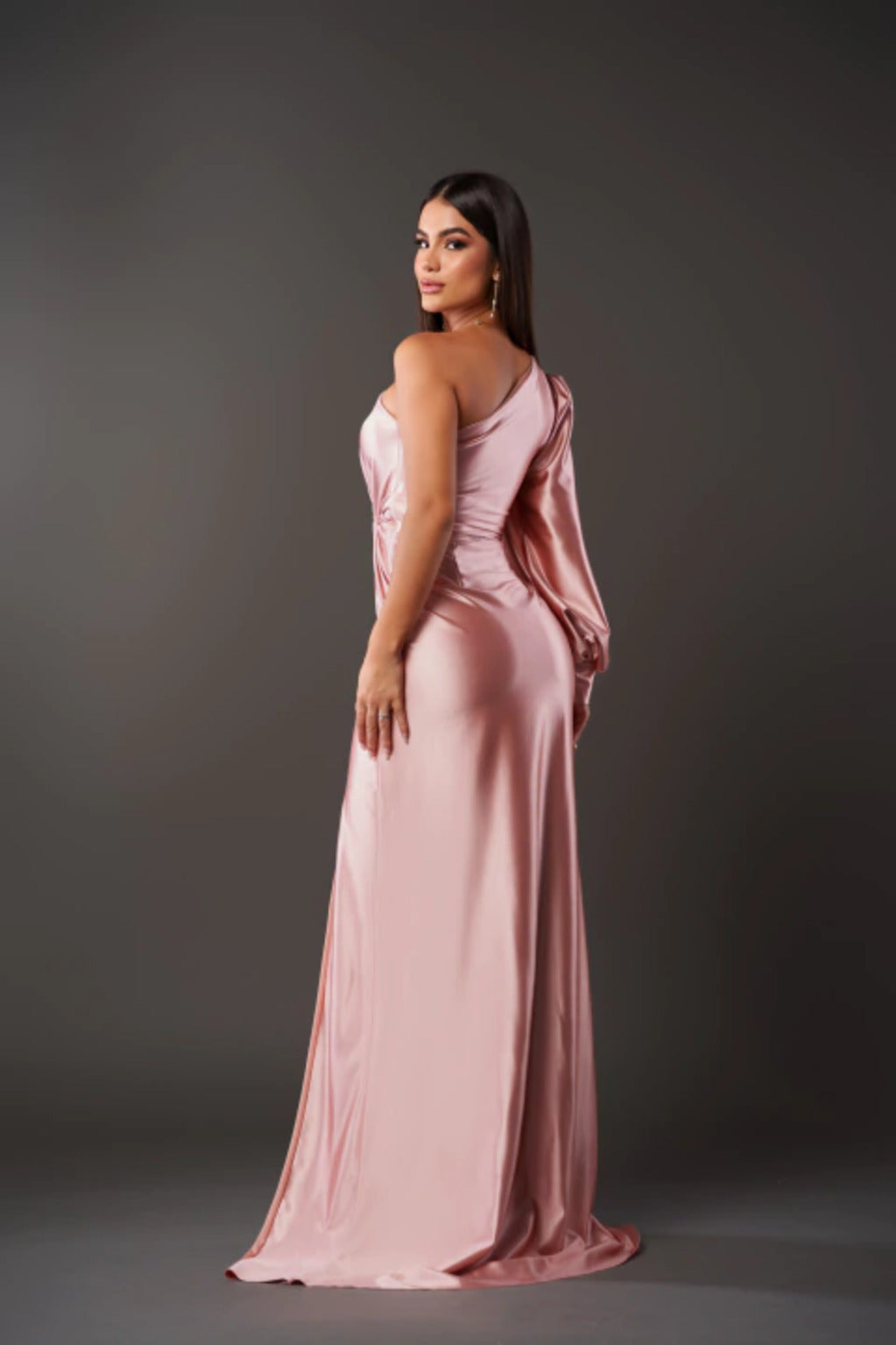 Hilda™ – Robe élégante avec finesse