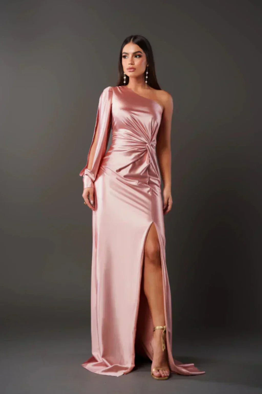 Araceli | Robe en satin à une manche