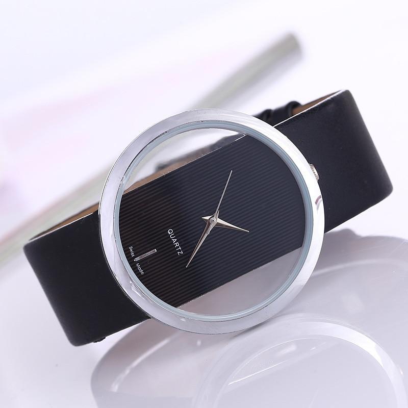 Montre à quartz élégante avec cadran transparent
