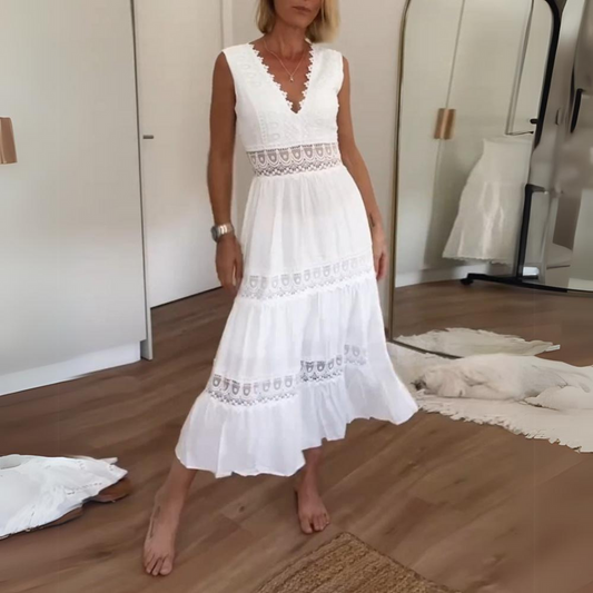 Sadie™ | Robe caraco en dentelle à col en V