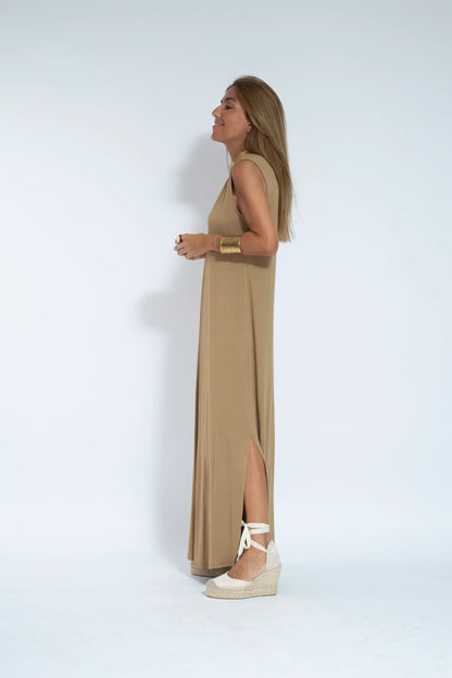 VIVIENNE - ROBE FLATTEUSE POUR LA SILHOUETTE AVEC GILET