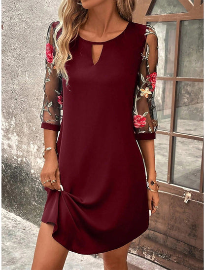 Élina™ | Robe accentuée à la taille avec bordure en dentelle