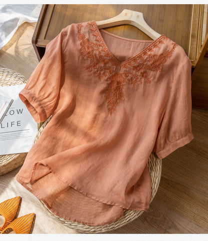Ilona™ | Chemise col V brodée