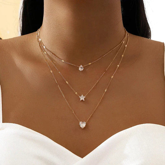 Collier avec pendentifs triples et zirconiums en or