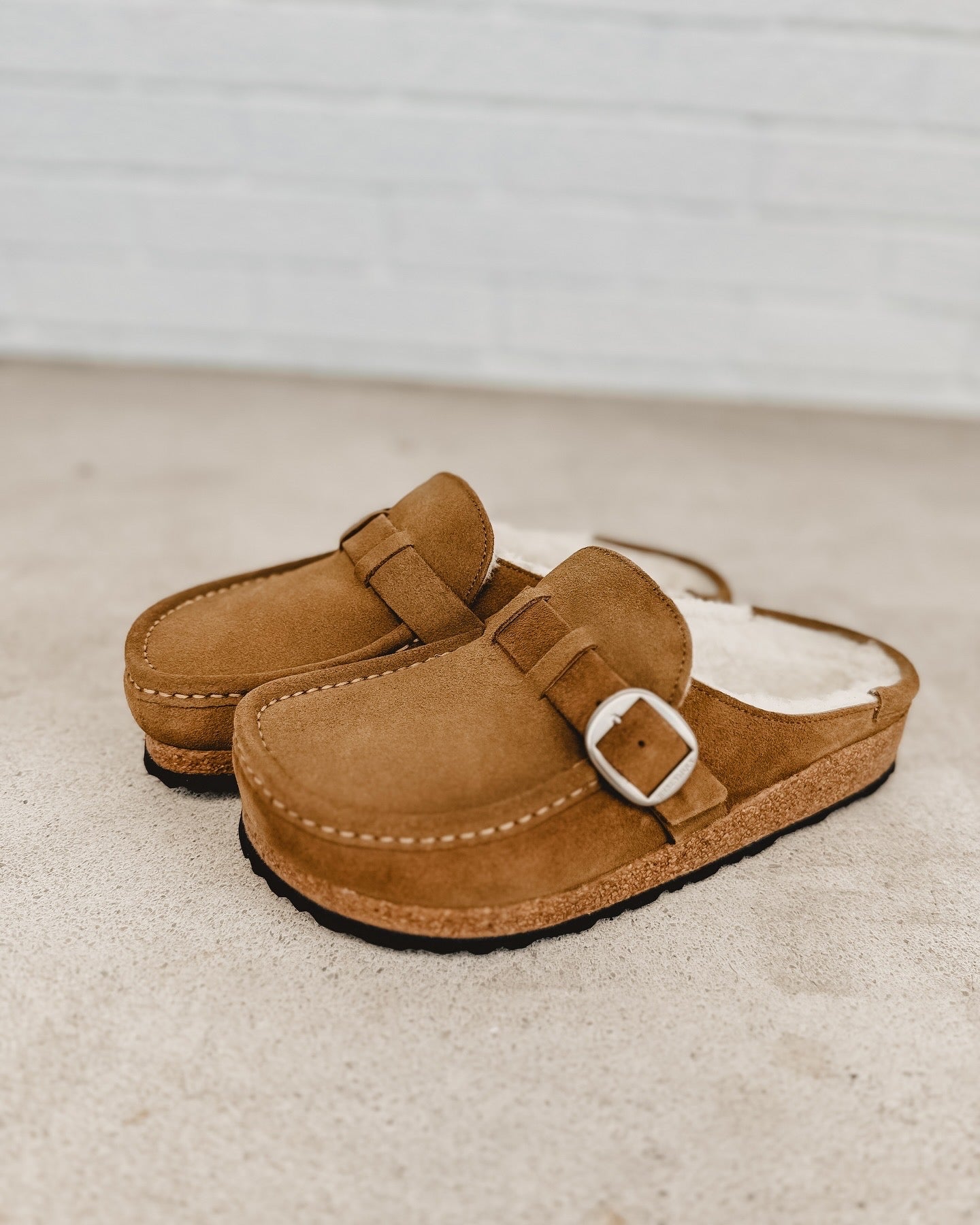 Marchelune Women's Buckley Shearling Clogs - Tea