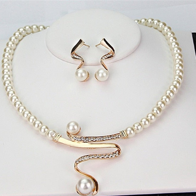 Collier de perles Vénus + boucles d'oreilles