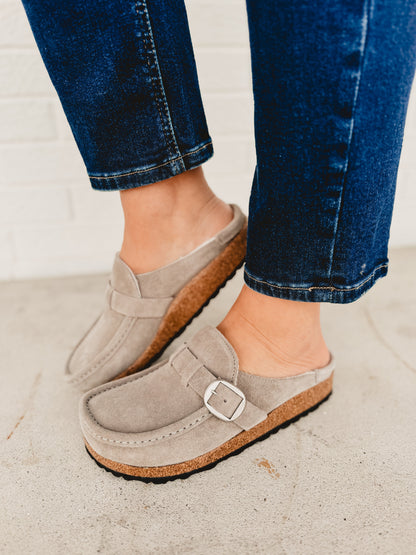 Marchelune Women's Buckley Shearling Clogs - Stone Coin