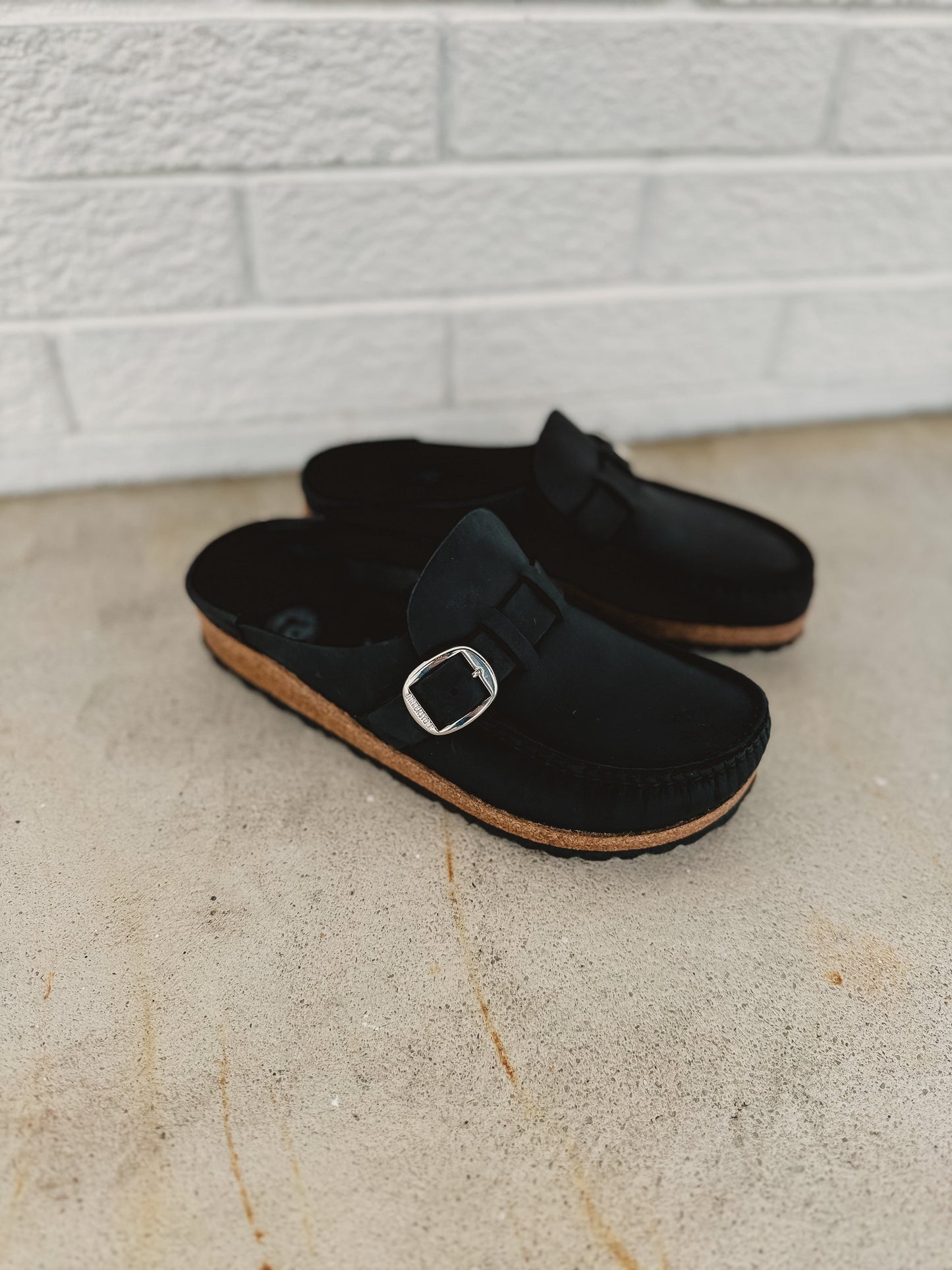 Marchelune Women's Buckley Oiled Leather Clogs - Black