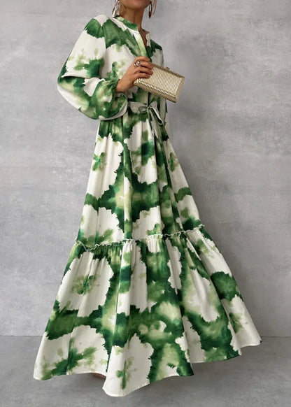 Robe longue verte à manches longues et col en V