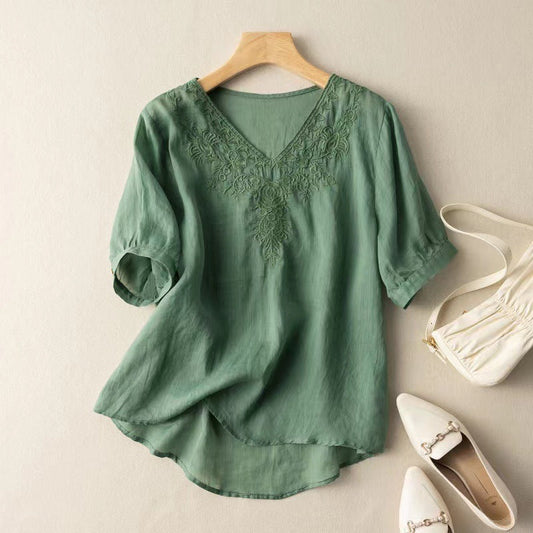 Ilona™ | Chemise col V brodée