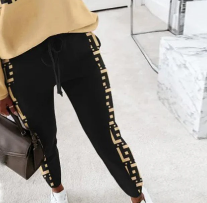 Ensemble deux pièces à imprimé noir et beige Greek Key