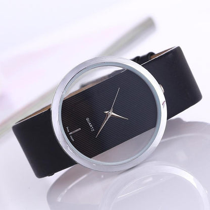 Montre à quartz élégante avec cadran transparent
