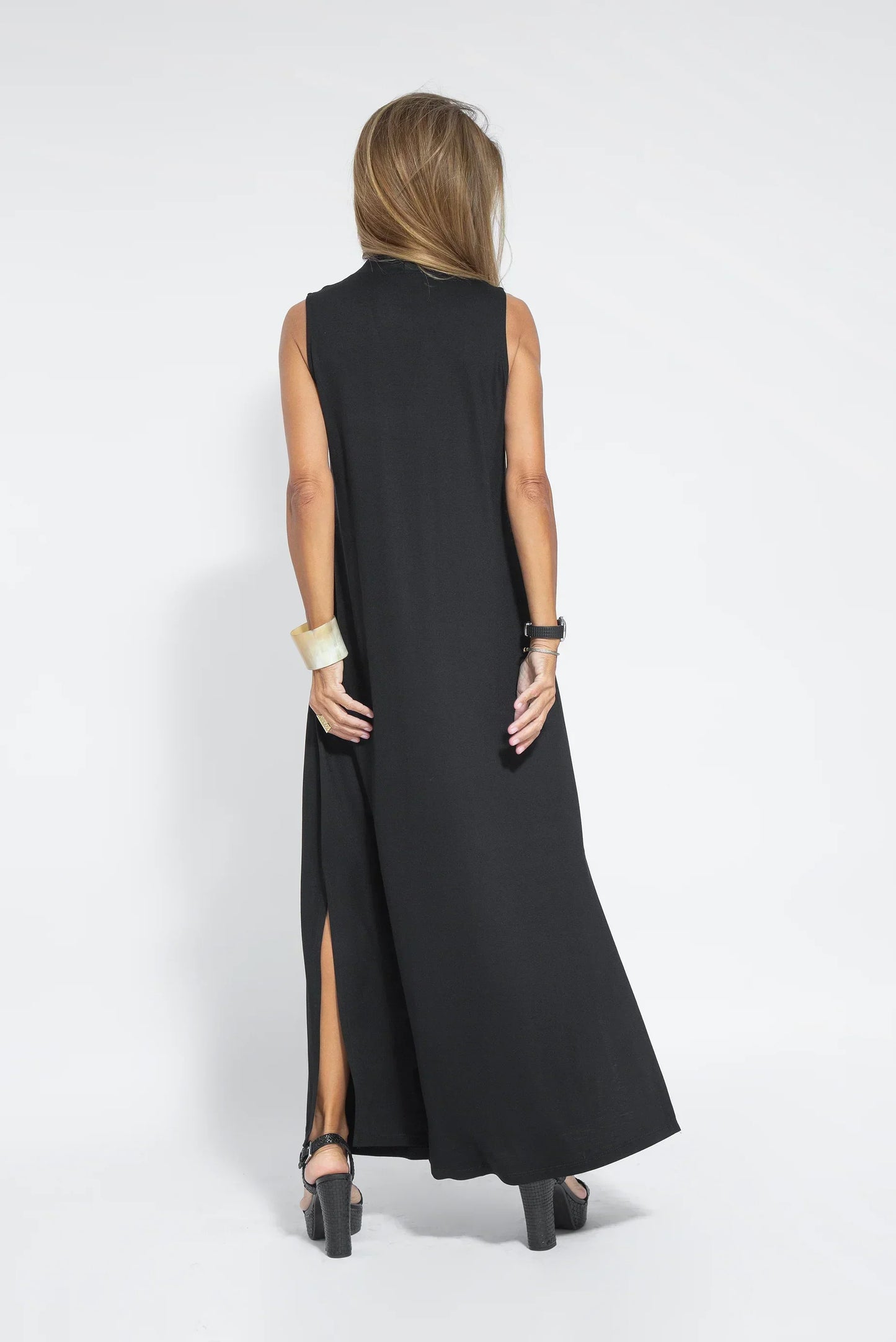 VIVIENNE - ROBE FLATTEUSE POUR LA SILHOUETTE AVEC GILET